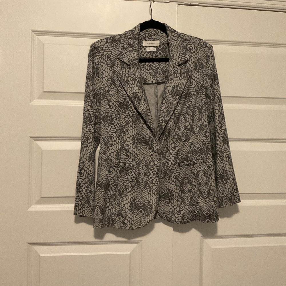 Level 99 grey snake Jacket size small